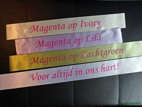 Zachtgroen 45 mm met Magenta opdruk ca. 50cm Bedrukt lint 