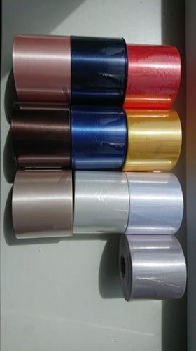 Bedrukt lint Koningsblauw met Gouden opdruk 70 mm 80 cm