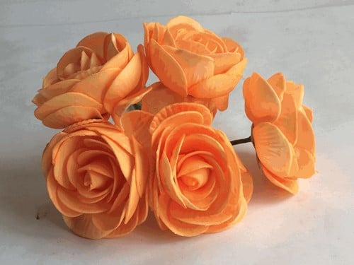Camelia Ranonkel Oranje Neon Foambloem doos 30 stuks