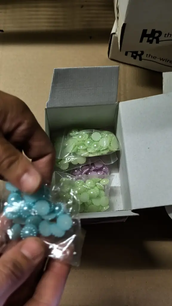 Restantenbox Zeeuwse knop kleur Bekijk video voor inhoud 