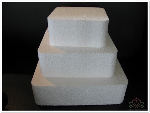 [A-008560] Oasis® Styropor Piepschuim Isimo Taart Vierkant Ronde Hoeken 30×30×7 cm