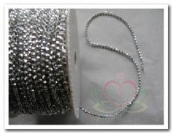 [A-007744] Strassketting Zilverkleurig kunststof 2 mm 50 meter per rol