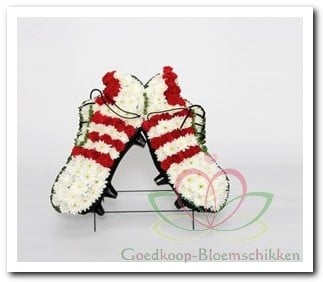 [A-008597] Voetbalschoenen steekschuimvorm oase voor verse bloemen
