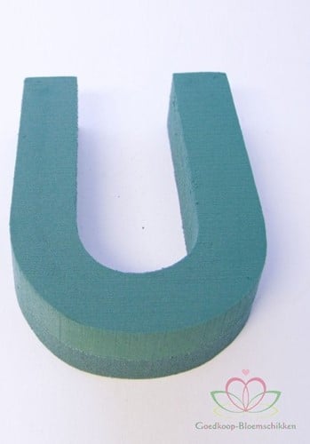 [A-010286] Letter U 30 x 20 cm steekschuimvorm oase voor verse bloemen