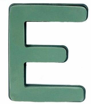 [A-019670] Letter E 30 x 20 cm Premier met Plastic bodem steekschuimvorm oase voor verse bloemen past NIET op frame